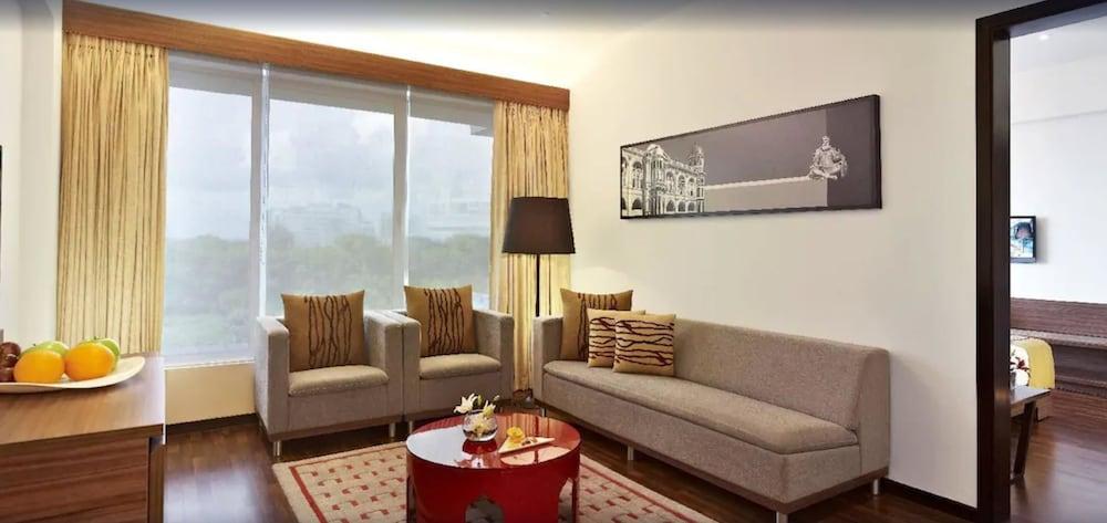 วิวันทา โกลกาตา อีเอ็ม บายพาส Hotel ภายนอก รูปภาพ A living room
