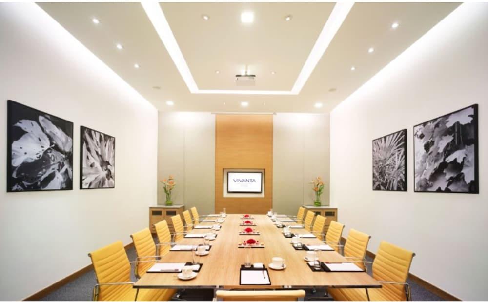 วิวันทา โกลกาตา อีเอ็ม บายพาส Hotel ภายนอก รูปภาพ Meeting room
