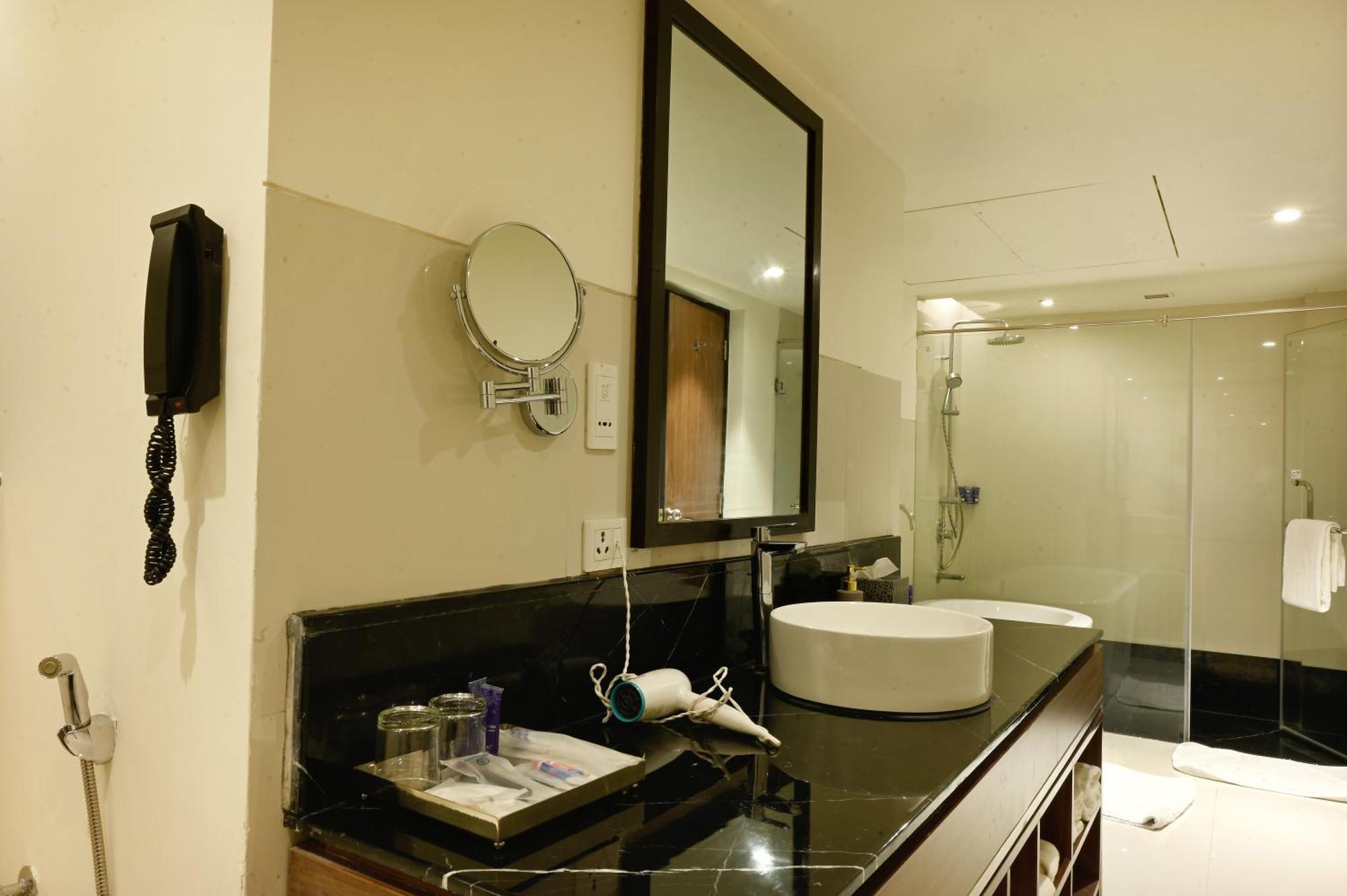 วิวันทา โกลกาตา อีเอ็ม บายพาส Hotel ภายนอก รูปภาพ Bathroom